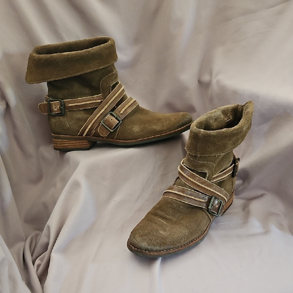 Matisse Prospector Suede Bootie Size 8